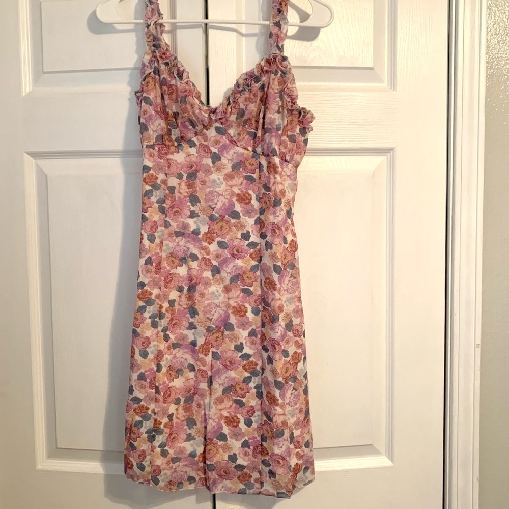Floral Ruffle Mini Dress Size Large - Picture 7 of 9